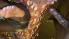 play Vonfawkntrans Pounds St.Louis Tranny's Right Booty dalam Misionaris Raw